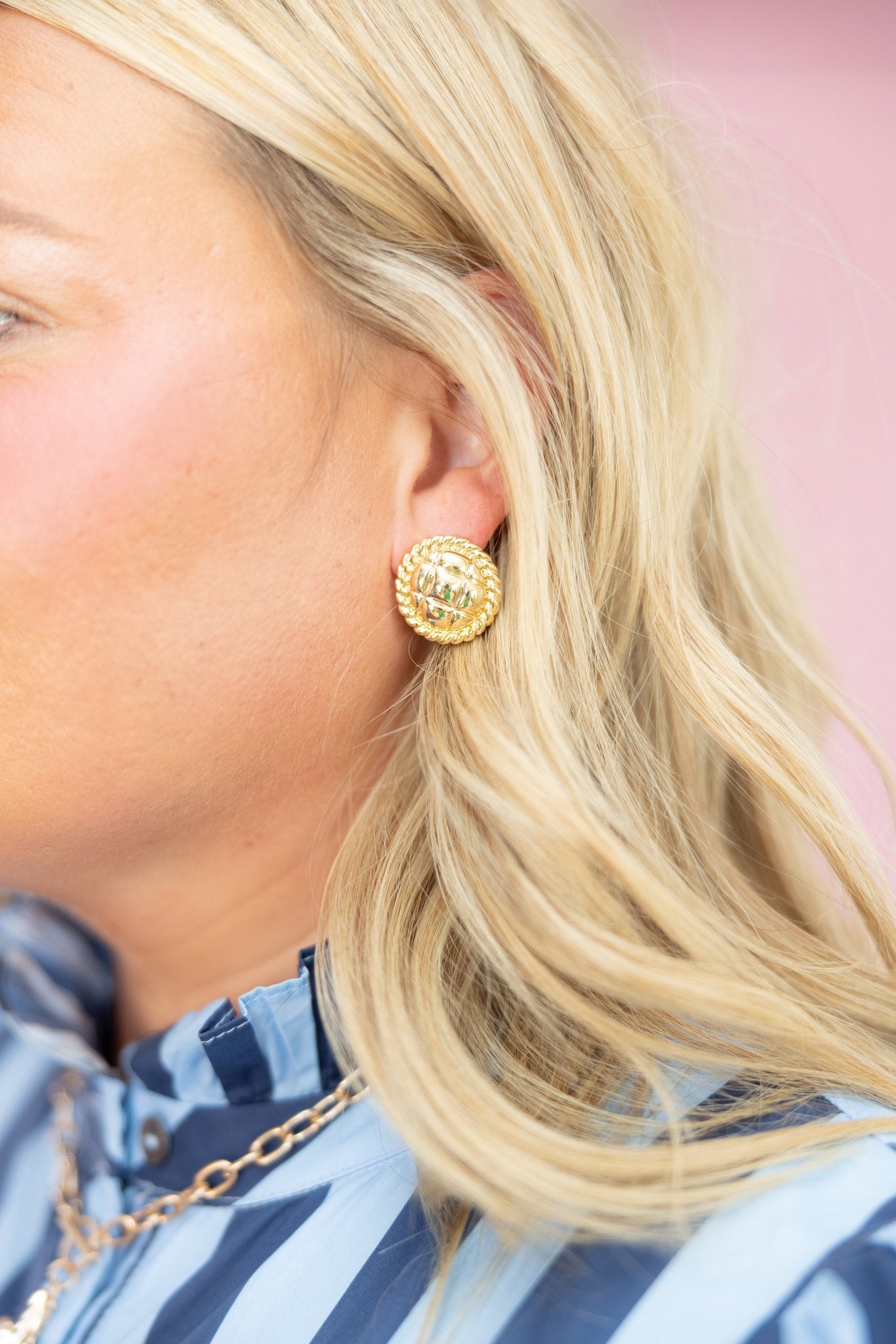 Carmel Textured Stud Earrings – Gold By Caroline Hill